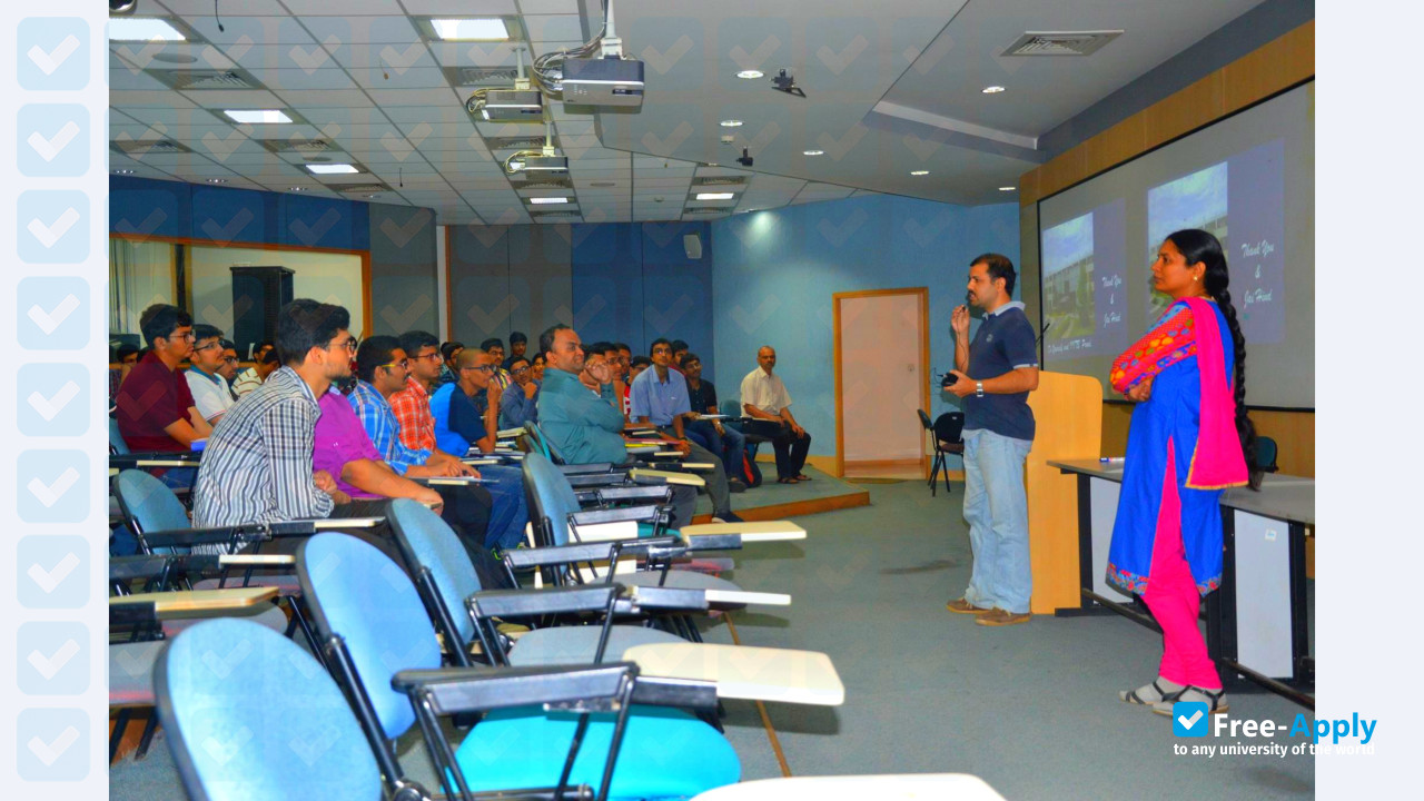 Foto de la International Institute of Information Technology Bangalore #6