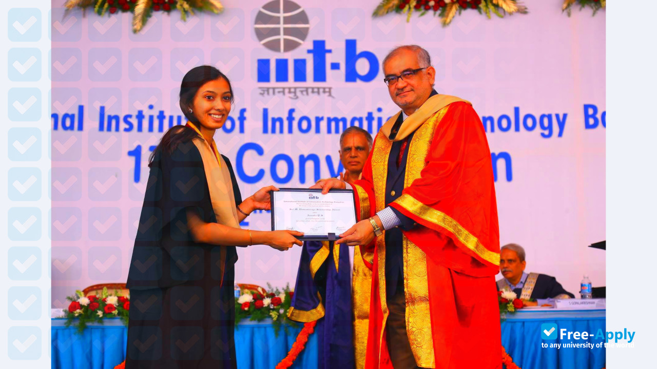 Foto de la International Institute of Information Technology Bangalore #10