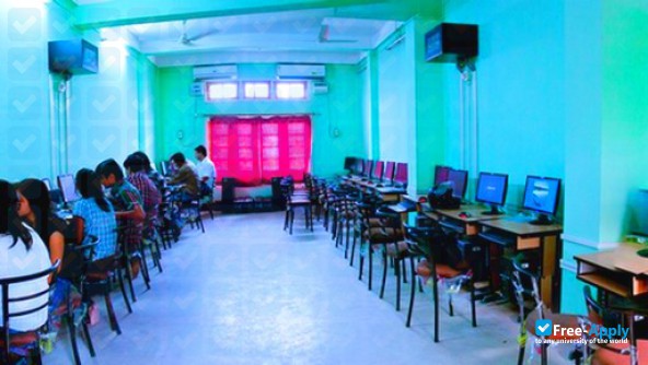 Photo de l’Gauhati Commerce College #3