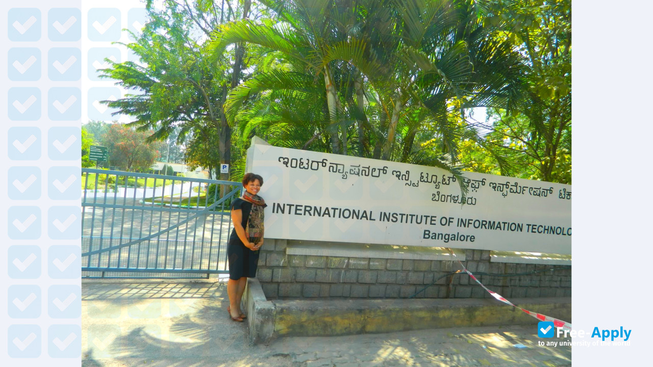 Foto de la International Institute for Population Sciences #2