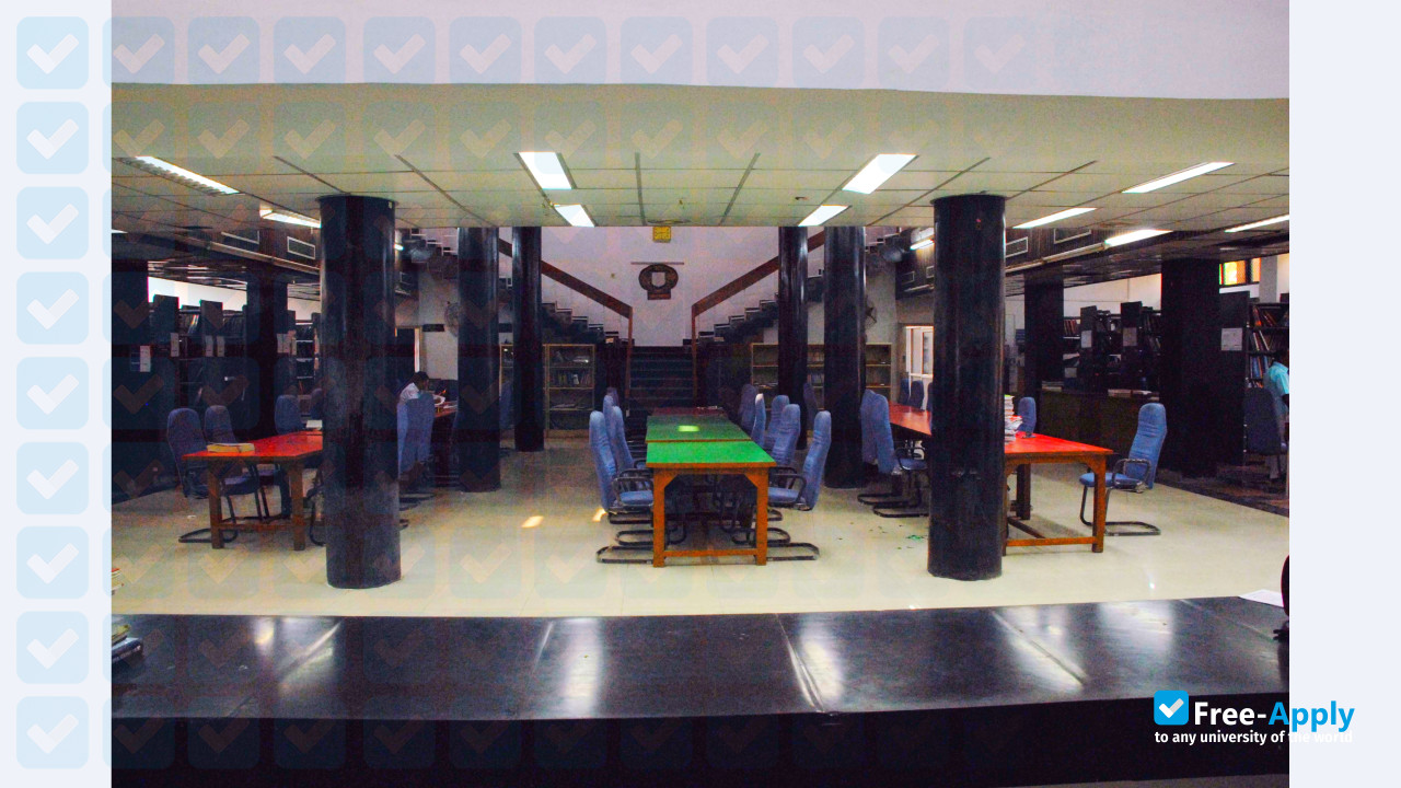 Maulana Azad Medical College photo #6