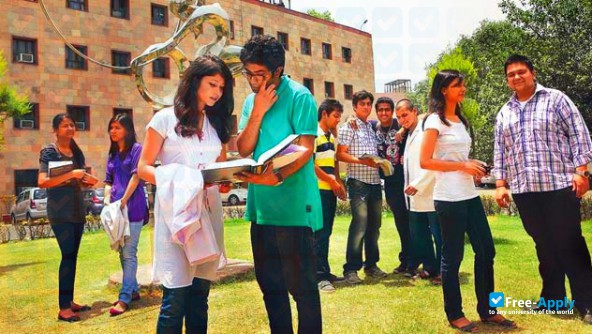 Maulana Azad Medical College photo #7