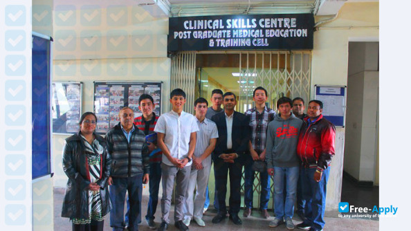 Maulana Azad Medical College photo #2