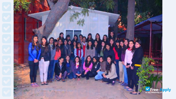 Maulana Azad Medical College photo #5