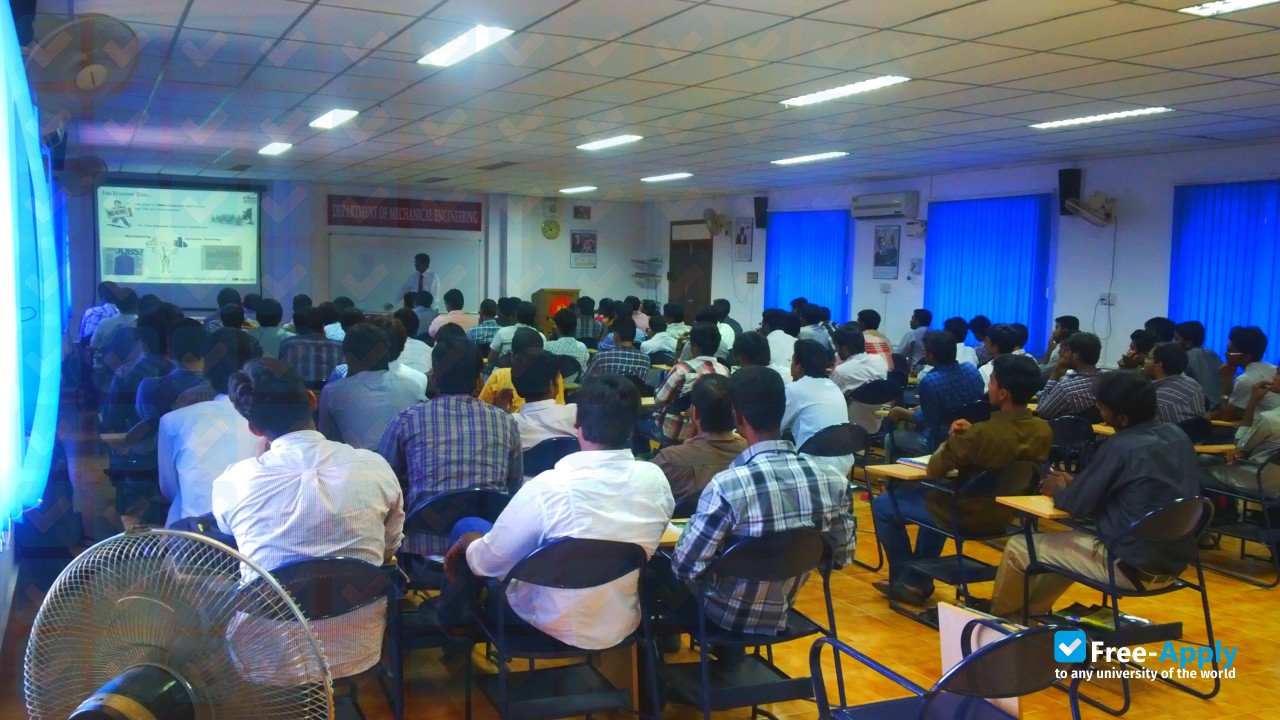 Sri Chandrasekharendra Saraswathi Viswa Maha Vidyalaya фотография №4
