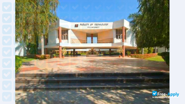 Photo de l’Dharmsinh Desai University (D D Institute of Technology) #10