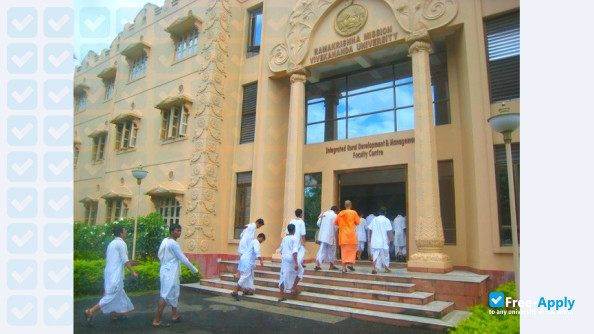 Foto de la Ramakrishna Mission Vivekananda University #14