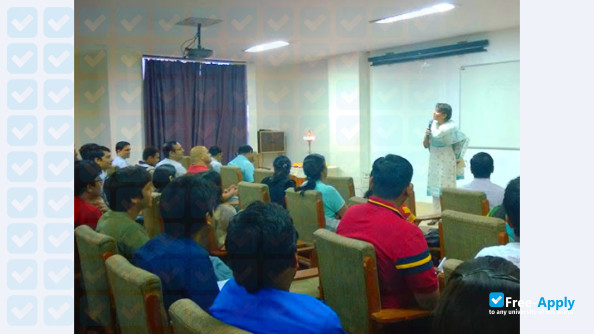 Foto de la Sardar Patel Institute of Technology #3