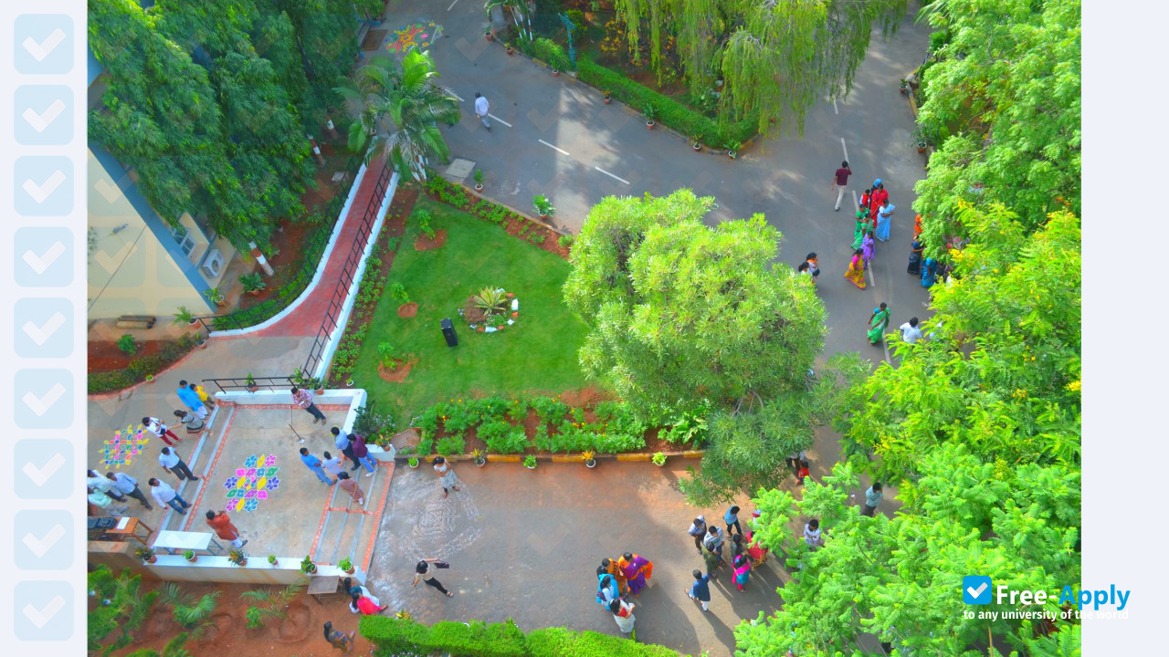English & Foreign Languages University (ex-CIEFL) photo #5