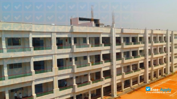 Knowledge Institute of Technology photo #3