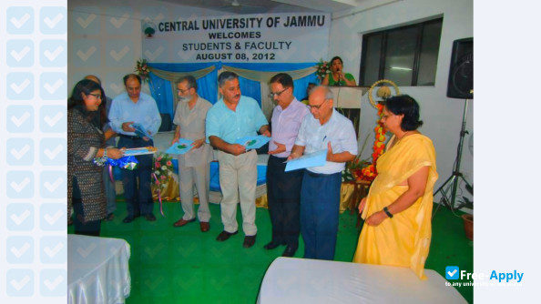 Foto de la Central University of Jammu #2