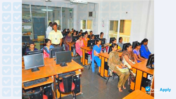 Photo de l’Shri Vishnu Engineering College for Women #4