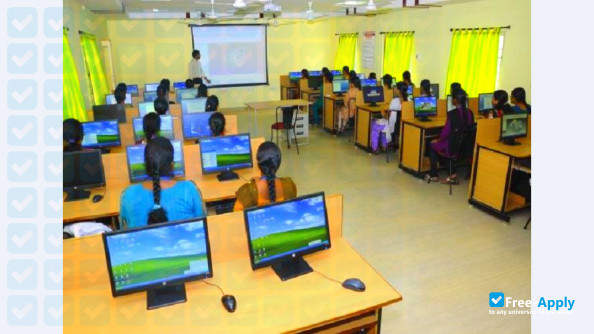 Photo de l’Shri Vishnu Engineering College for Women #6
