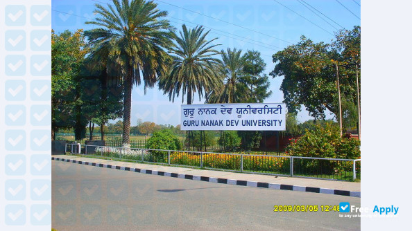 Photo de l’Guru Nanak Dev University #2