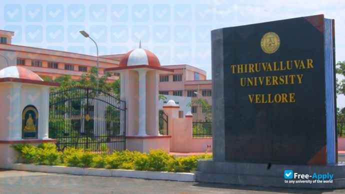 Foto de la Thiruvalluvar University #2