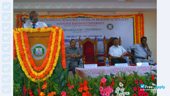 Foto de la Thiruvalluvar University #3