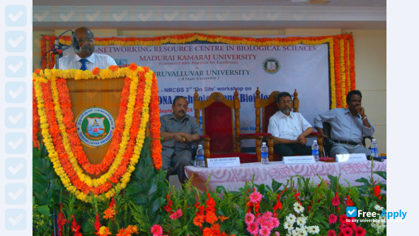 Foto de la Thiruvalluvar University #8
