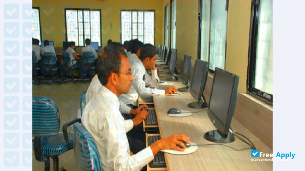 Foto de la Govindrao Wanjari College of Engineering & Technology #1