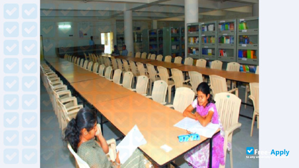 Foto de la Govindrao Wanjari College of Engineering & Technology #8