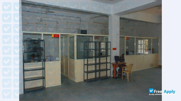 Foto de la Govindrao Wanjari College of Engineering & Technology #2