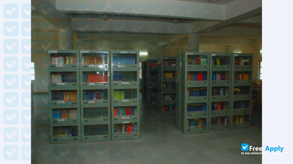 Foto de la Govindrao Wanjari College of Engineering & Technology #6