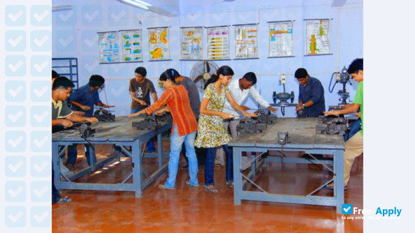 Photo de l’Sardar Patel College of Engineering #1