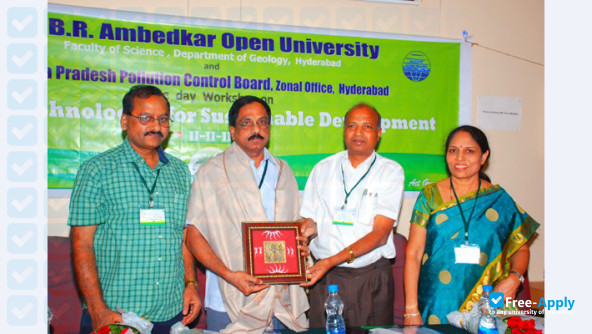 Foto de la Dr Babasaheb Ambedkar Open University #6