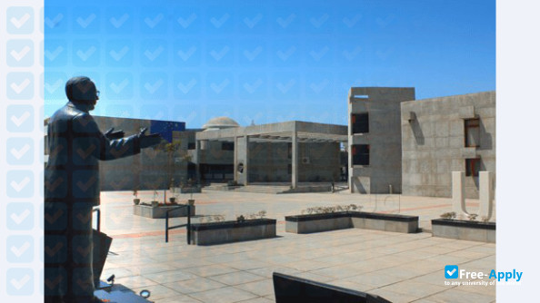 Foto de la Dr Babasaheb Ambedkar Open University #13