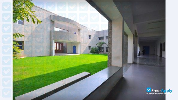 RK University фотография №7