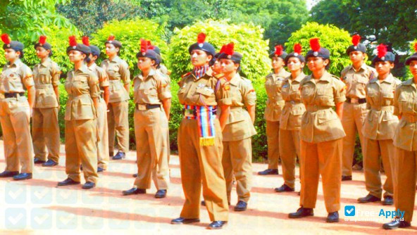 Foto de la Lady Shri Ram College for Women #1