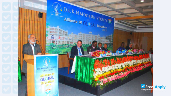 Dr K N Modi University фотография №6