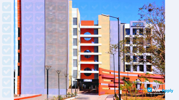 Photo de l’Institute of Infrastructure Technology Research and Management #6