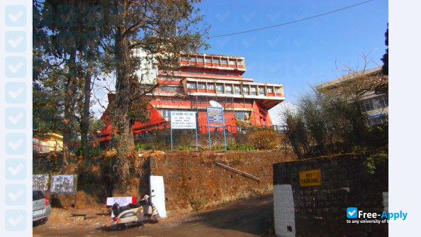 Photo de l’Himachal Pradesh University Business School #13