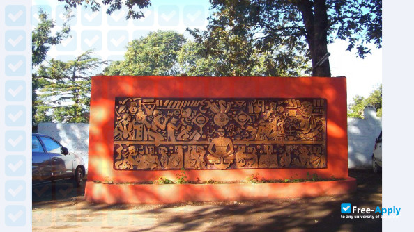 Photo de l’Himachal Pradesh University Business School #2