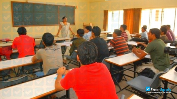 Birla Vishvakarma Mahavidyalaya Engineering College фотография №3