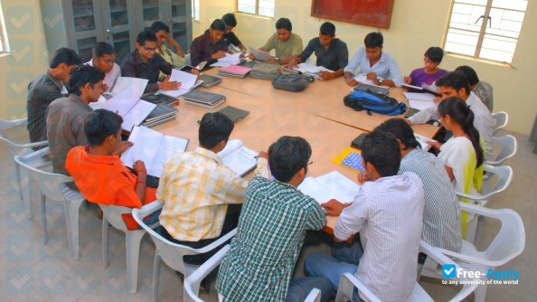 Birla Vishvakarma Mahavidyalaya Engineering College фотография №2