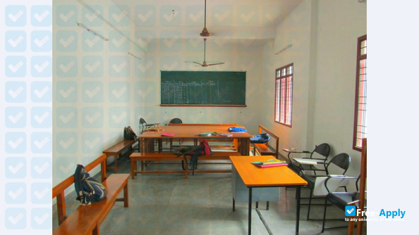 Foto de la Loyola College #4