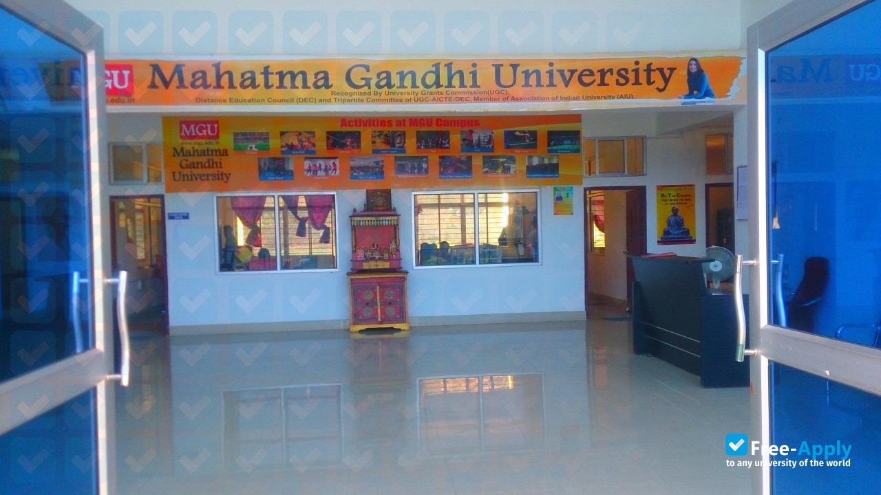 Foto de la Mahatma Gandhi University #3