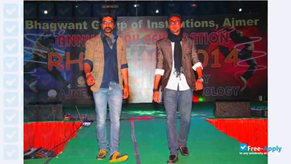 Bhagwant University photo #8
