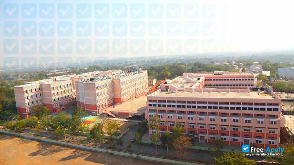 Photo de l’Shram Sadhana Bombay Trust's College of Engineering and Technology #3
