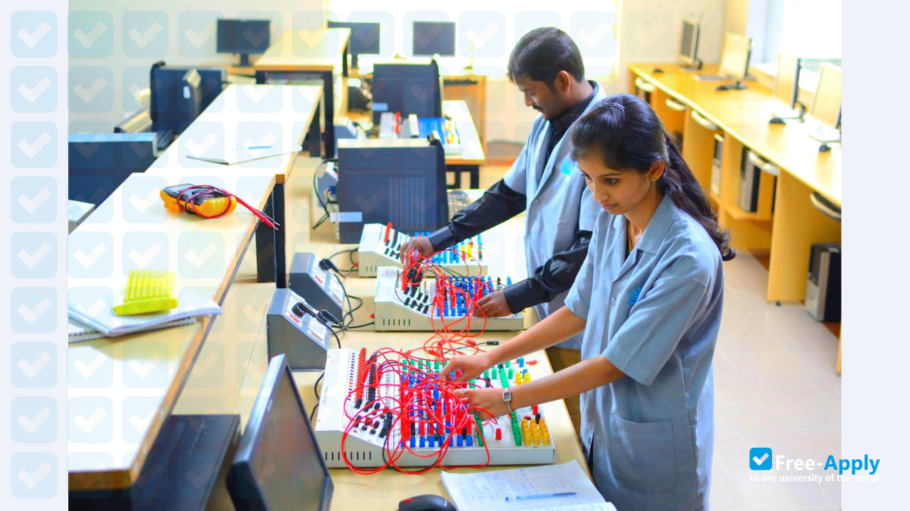 CMR Institute of Technology photo #3