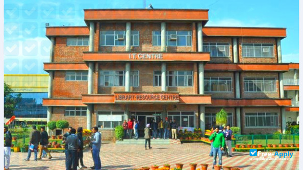 Photo de l’Goswami Ganesh Dutta Sanatan Dharma College #9