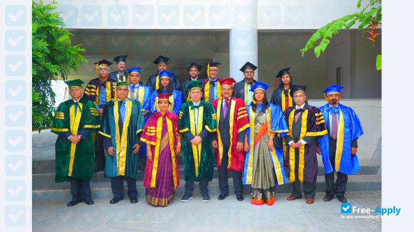 Foto de la MYRA School of Business