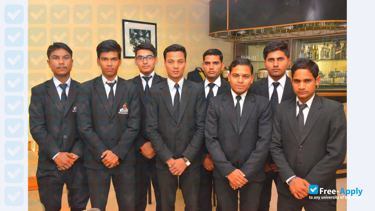 Foto de la Mangalayatan University #8