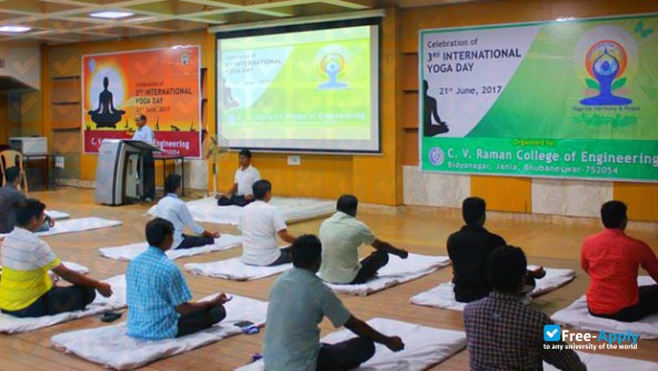 Foto de la C. V. Raman Global University #5