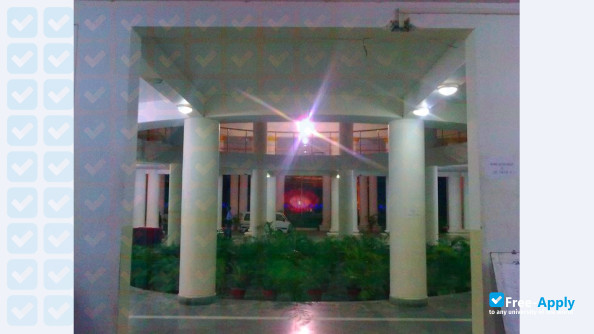 Foto de la Vinayaka Missions University #2