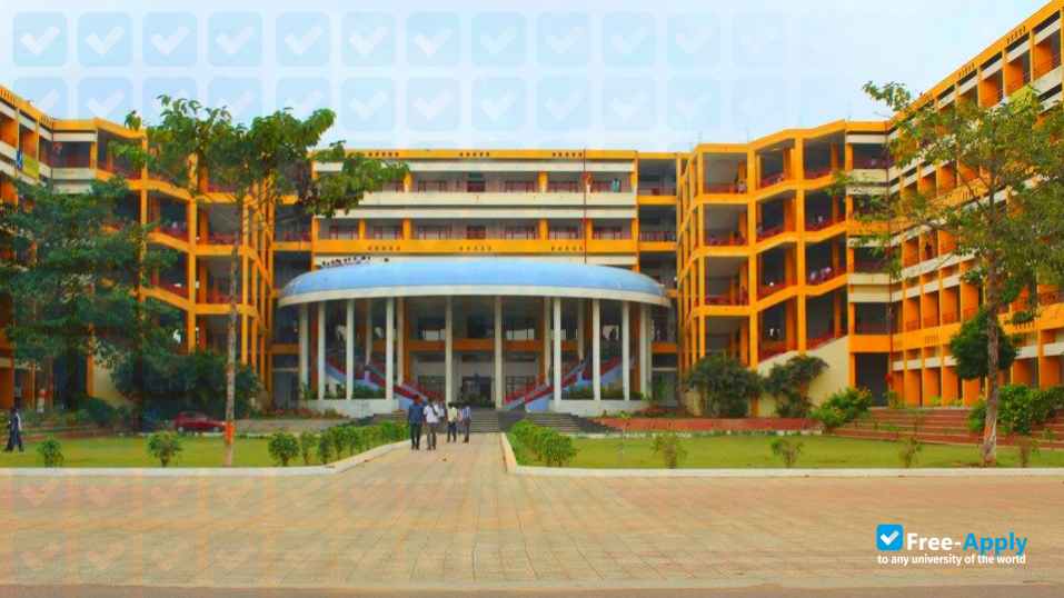 Foto de la Bapatla Engineering College #14