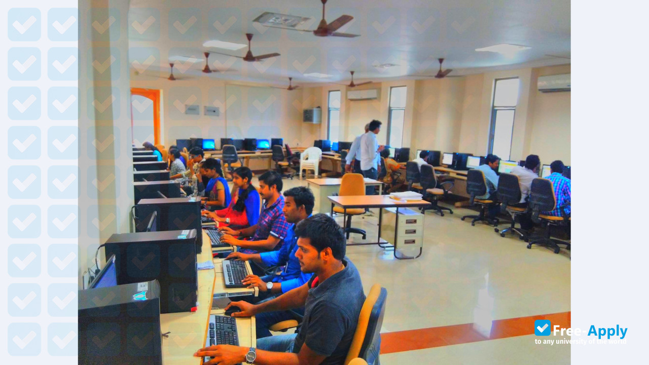 Foto de la Bapatla Engineering College #4