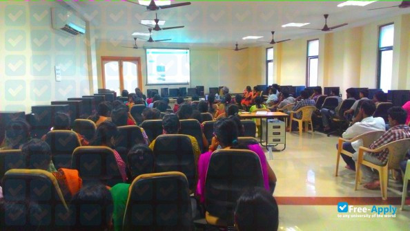 Foto de la Bapatla Engineering College #10