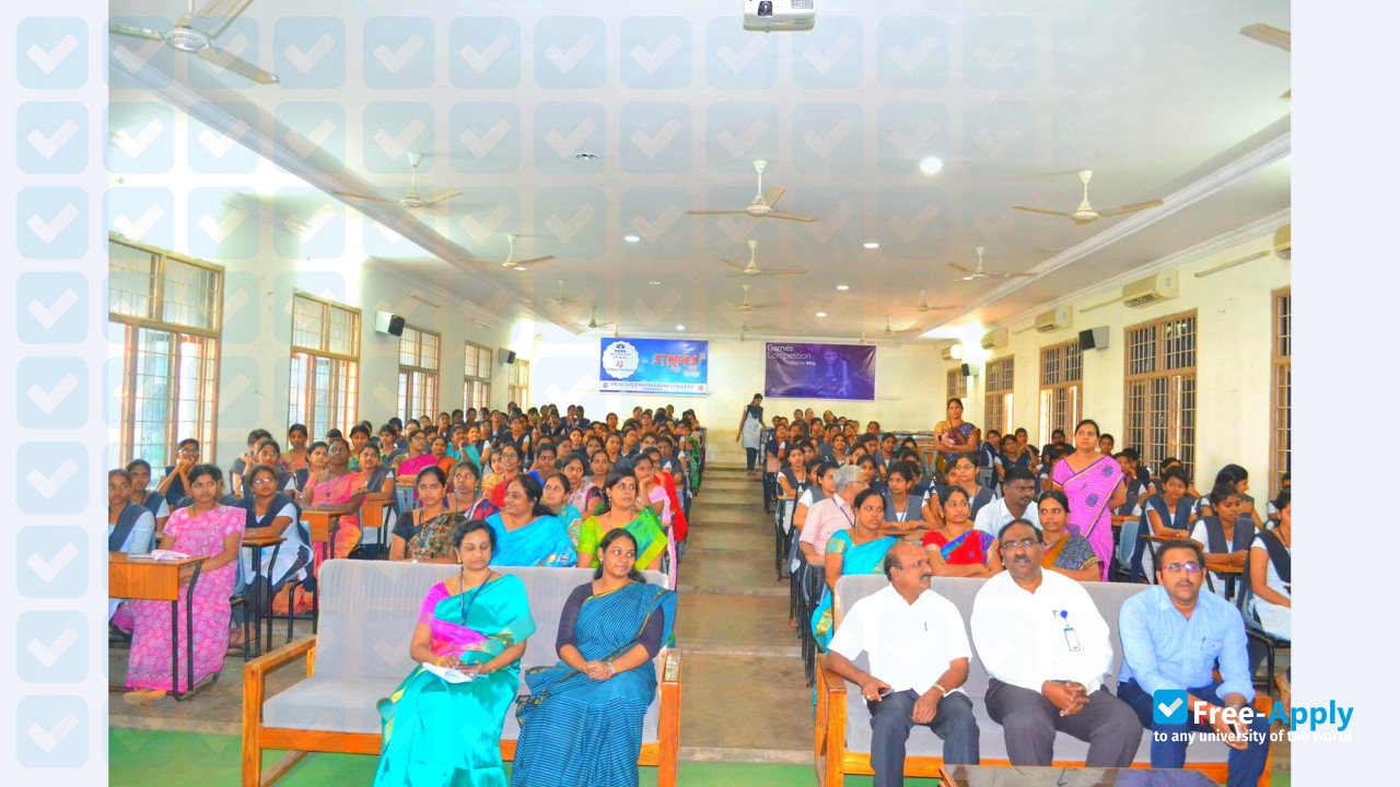 Pragati Engineering College фотография №2